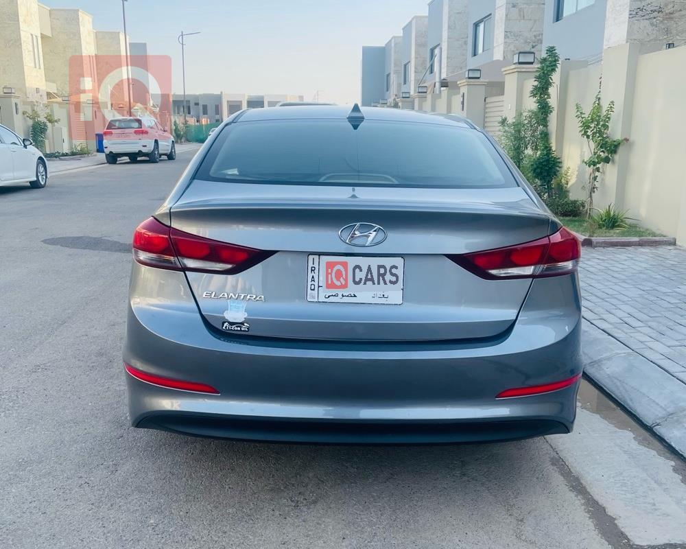 هیۆندای ئەلەنترا